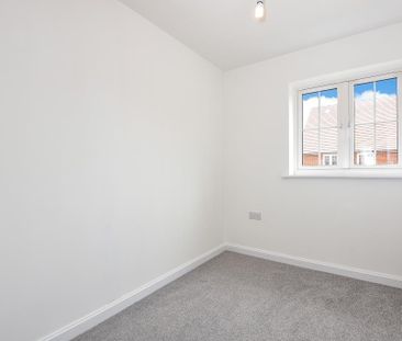 3 bedroom semi-detached house to rent - Photo 3