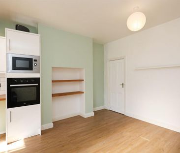 3 bedroom terraced house to rent - Photo 6