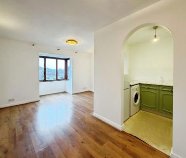 Banner Close, Purfleet-On-Thames, RM19 - Photo 2