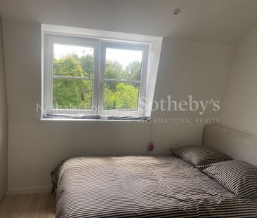 Location Maison 7 pièces 184m² VILLENEUVE D ASCQ 59650 - Photo 4