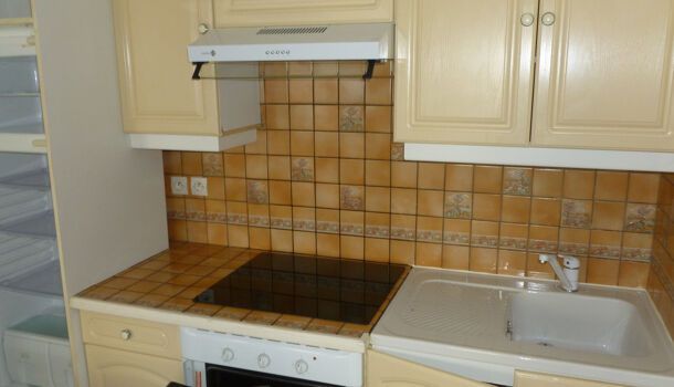 Appartement 2 pièces 34m2 REIMS 500 euros - Photo 1