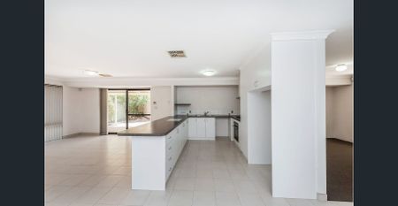 13C Burney Court, Kardinya, WA 6163 - Photo 3