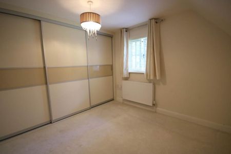 2 bedroom semi-detached house to rent - Photo 2