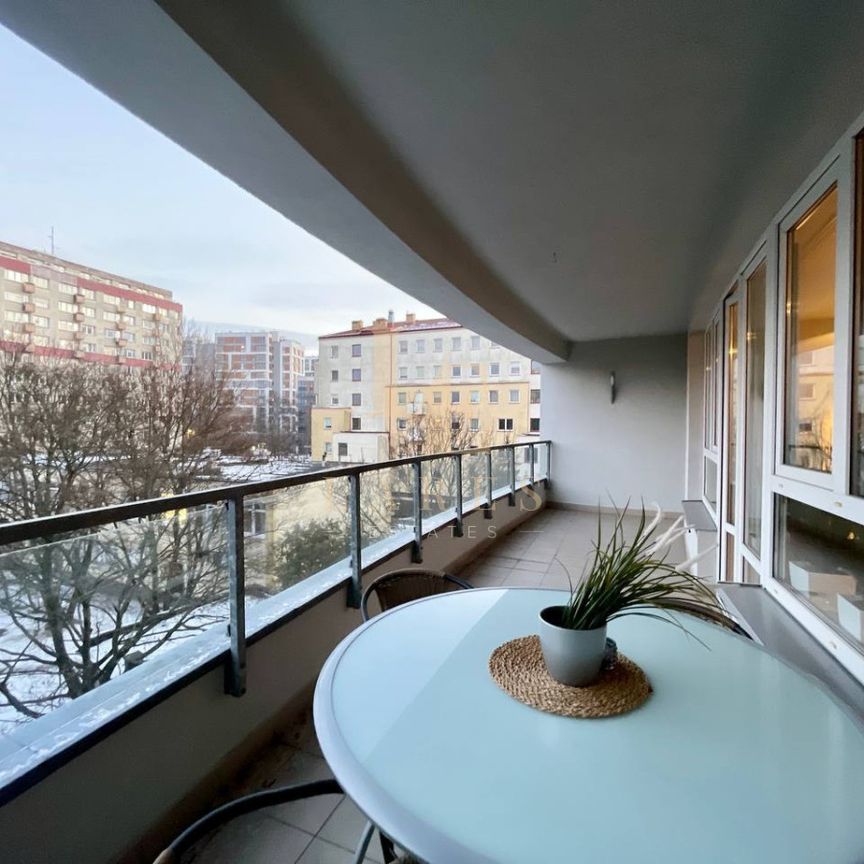 Garderoba | Gabinet | Parking | Duże balkony - Photo 1