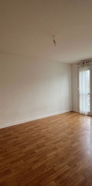 Location Appartement 2 pièces 43m² ORLEANS 45100 - Photo 1