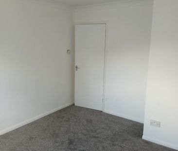 2 Bed Flat, Thornhil, SO19 - Photo 4