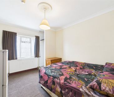 1 bedroom sharedAccommodation in London Road, Slough - Photo 5