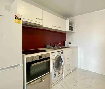 Central CBD Living! - Photo 5