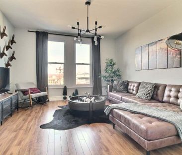 4 1/2 central à Québec, meublé, équipé, internet et cable inclus - Photo 1