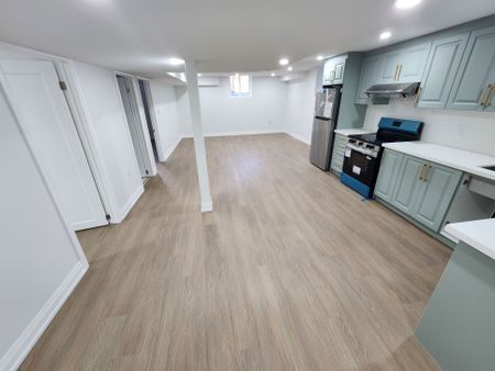 For Lease - 268 Bonnieglen Boulevard, Caledon, Ontario - Photo 5