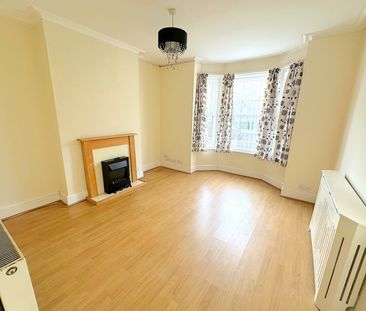 A 1 Bedroom Ground Floor Flat Instruction to Let in Bexhill On Sea - Photo 3