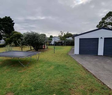 Cosy and Convenient on Meadow Park - Photo 3