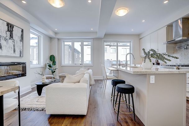 For Lease - 18 Mace Avenue, Richmond Hill, Ontario - Photo 1