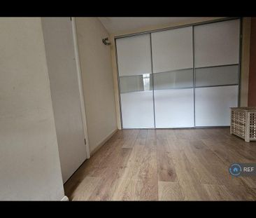 2 bedroom maisonette to rent - Photo 5