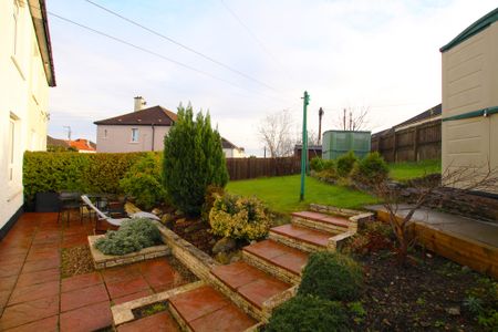 Stronvar Drive, Scotstounhill, Glasgow - Photo 2