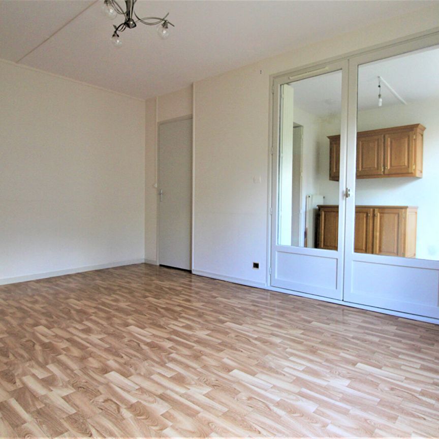 Location appartement 2 pièces, 67.08m², Montrichard - Photo 1