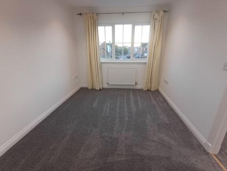 3 bedroom semi-detached house to rent - Photo 3