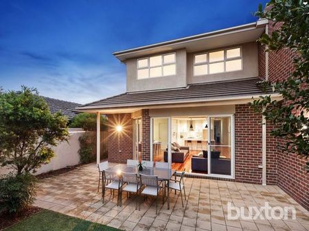 2/1 Dumaresq Street, Brighton East VIC 3187 - House For Rent | Domain - Photo 4