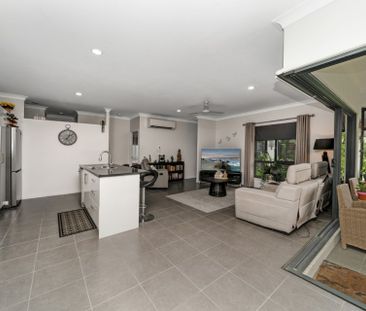 Family Home in Bushland Beach - Photo 4