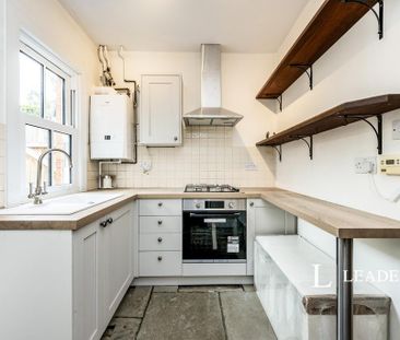 2 bedroom cottage to rent - Photo 2