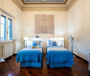 Elegante Appartamento con due Camere da letto in centro storico di ... - Photo 5