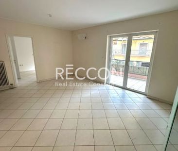 Διαμέρισμα για ενοικίαση - Νέος Κόσμος, - Photo 1