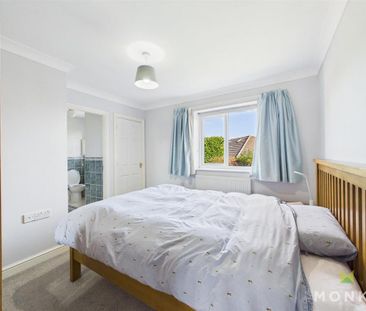 3 bedroom detached bungalow to rent - Photo 4