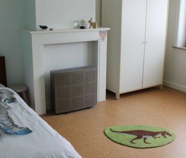 Woning te huur in Harelbeke voor € 925 met 4 slaapkamers - Foto 4