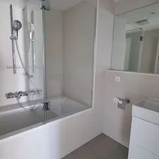 Dachgeschoß Wohnung - 3 Zimmer, Nähe Friedensbrücke - Foto 3
