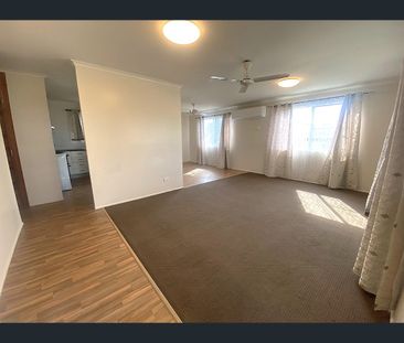 13 Clements Street, Moranbah, Qld 4744 - Photo 6