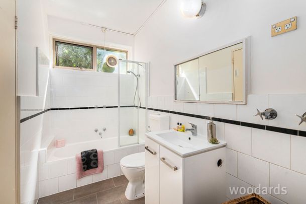 Bright and Versatile Apartment in Prime Hawthorn Location - Photo 1