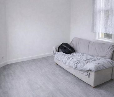 4 bedroom terraced house to rent - Photo 2