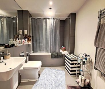 The Courtyard, High Street, Staines-Upon-Thames,TW18 - Photo 5