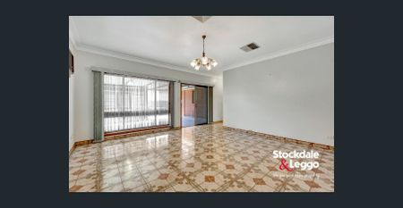 Comfortable Family Living - Photo 3