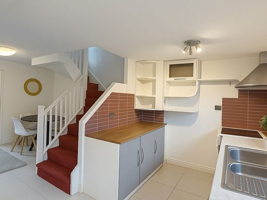 Room in a Shared House, Claire Place, E14 - Photo 1