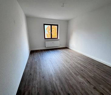 Einziehen und Wohlfühlen - 2 Zimmer, Küche, Bad! - Photo 1