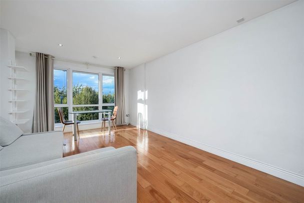 34 Rockview, Simon`s Ridge, Blackglen Road, Sandyford, Dublin 18 - Photo 1