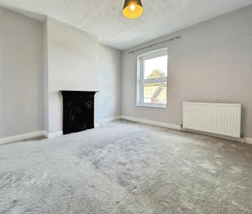 2 bedroom end of terrace house to rent - Photo 6