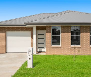 BRAND NEW DUPLEX IN POPULAR ESTATE - Photo 4