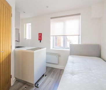 1 bed House To Let - Photo 3