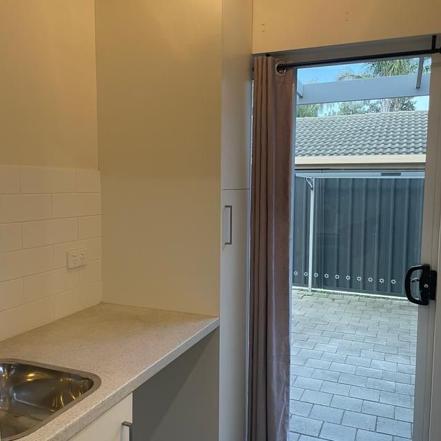 Location, Location! - Photo 1