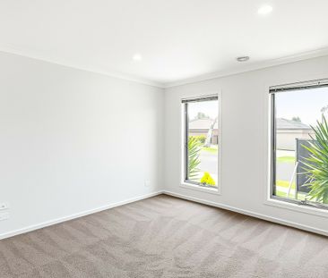 Modern Family Home with Comfort and Convenience! - Photo 1