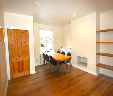 2 bedroom terraced house to rent - Photo 2 | Rentumo