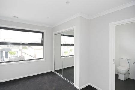 Sleek design and everyday practicality combined - Photo 3