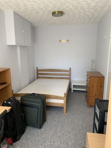 4 bedroom house share to rent - Photo 2