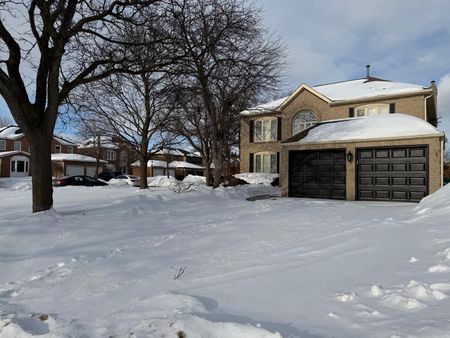 For Lease - 45 Nottingham Crescent, Brampton, Ontario - Photo 2