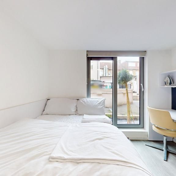 Studio to rent - Photo 1