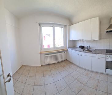 Gemütliche helle, 2.5-Zimmer-Nichtraucherwohnung Nähe von Stadtzentrum - Photo 3