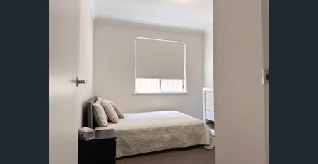 Coastal Convenience Meets City Living - Well-Maintained Home in Prime Western Location - Photo 3