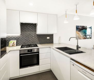 Collaroy, 12/7-11 Collaroy Street - Photo 1